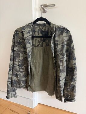 Rails Camouflage Utility Jacket in Olive and Dark Green